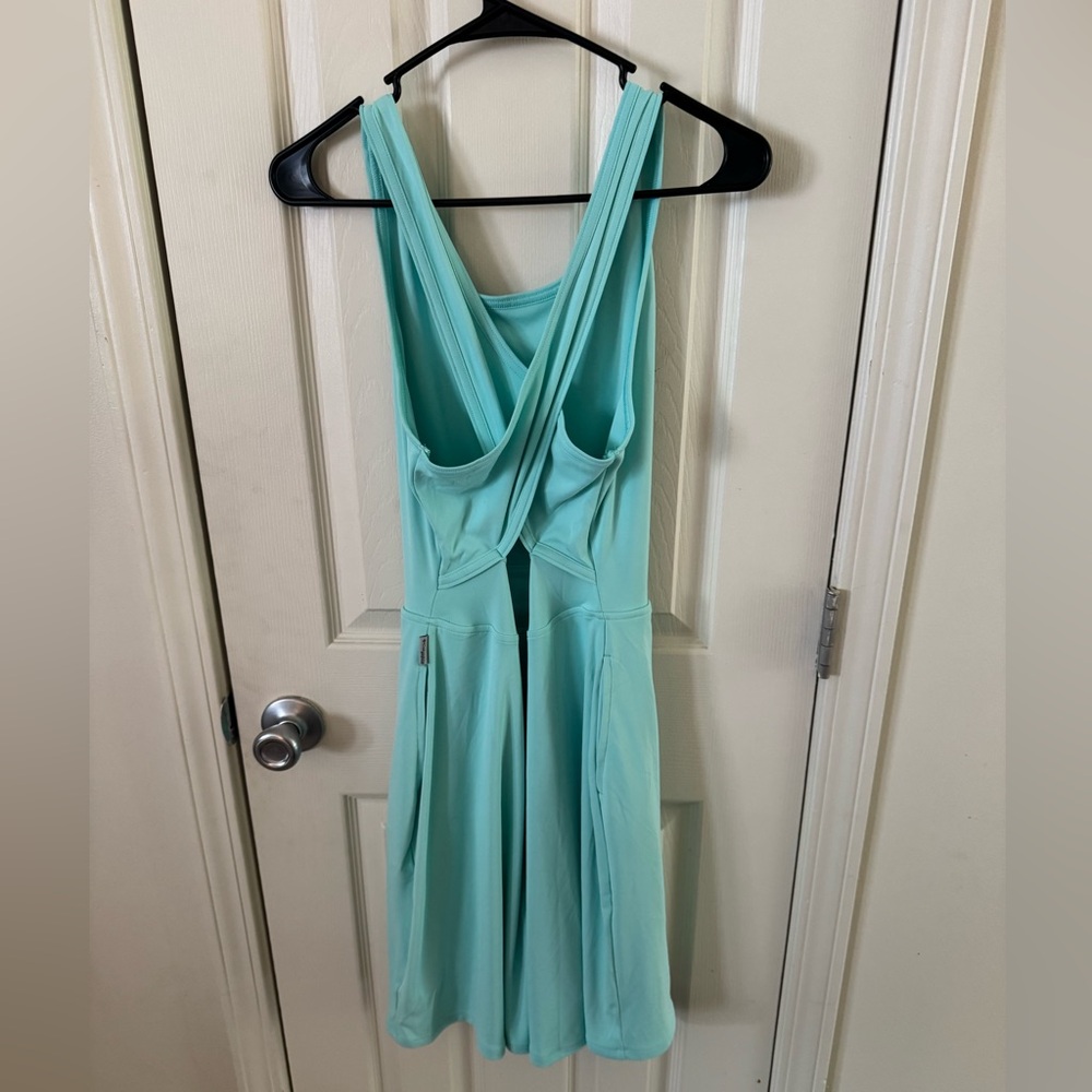 Columbia Mint Green Athletic Dress Built-In Shorts Crisscross Back Size Medium